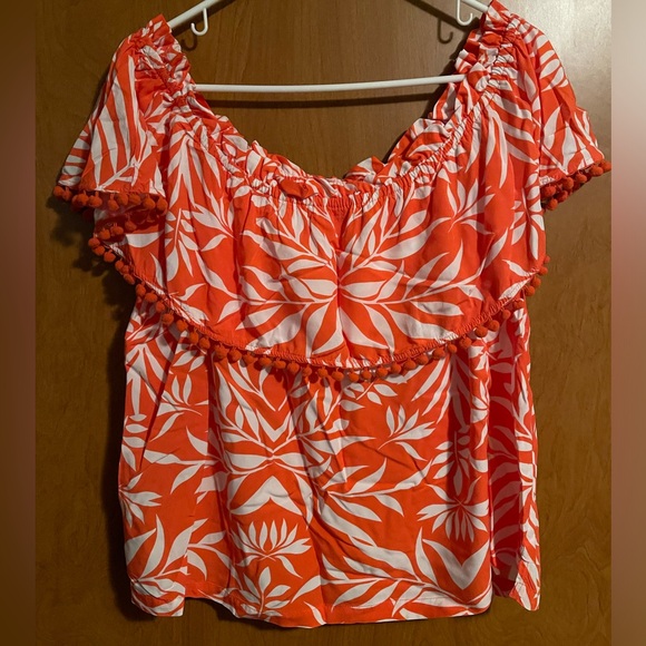 EUC Crown & Ivy blouse size XL 100% Rayon Made in India - Picture 2 of 2